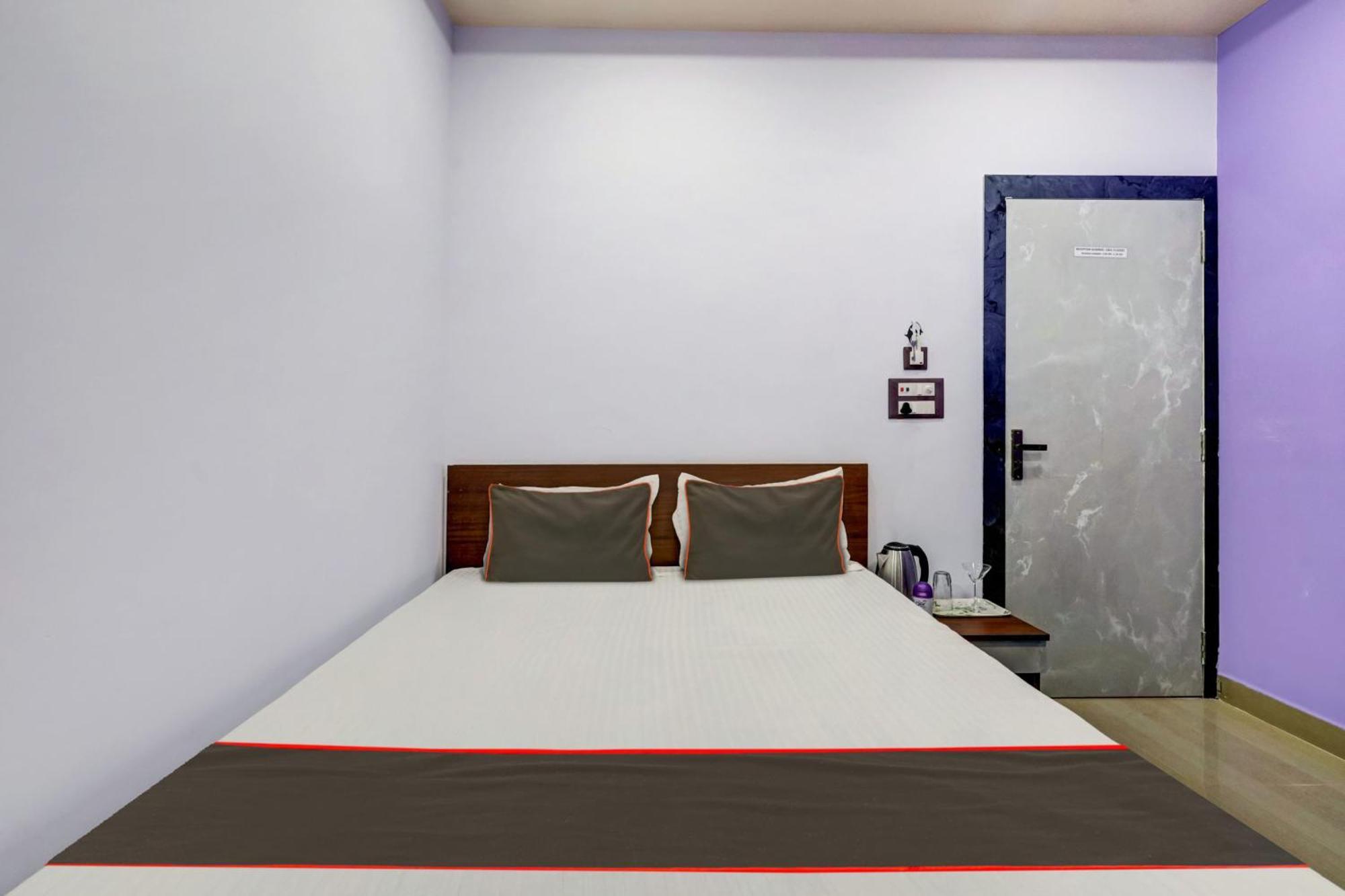Collection O Ashirbad Lodge Guwahati Exterior foto