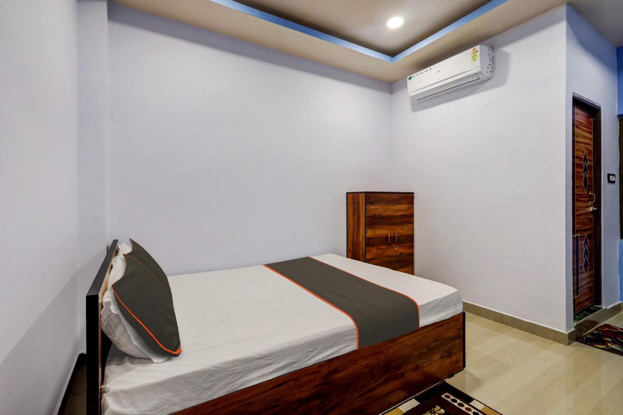 Collection O Ashirbad Lodge Guwahati Exterior foto